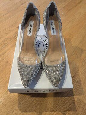 ELEGANT Steve Madden Kingly D’orsy Heel Rhinestone Pump - NEW